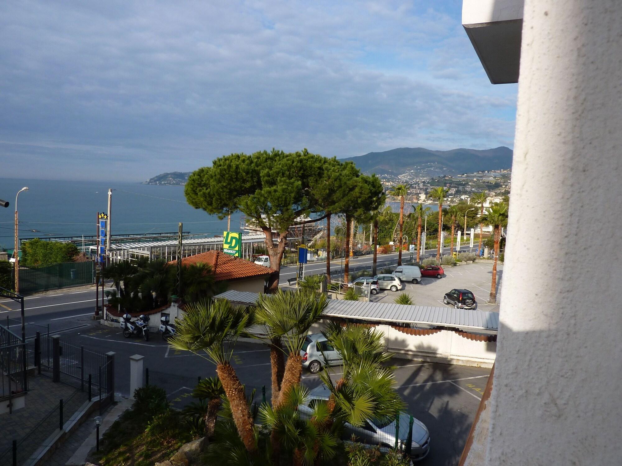 Hotel Ariston Montecarlo Sanremo Exteriör bild