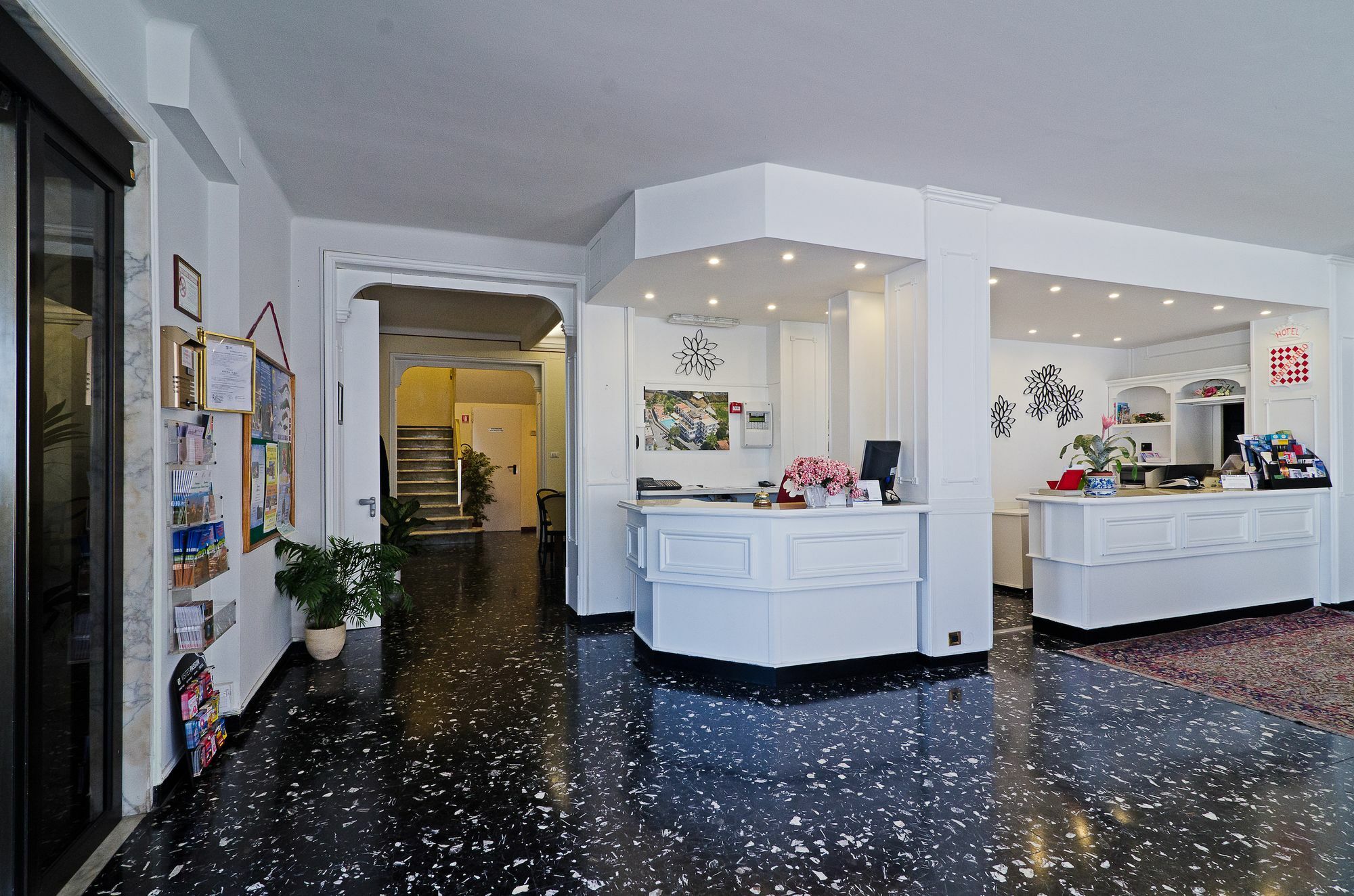 Hotel Ariston Montecarlo Sanremo Exteriör bild